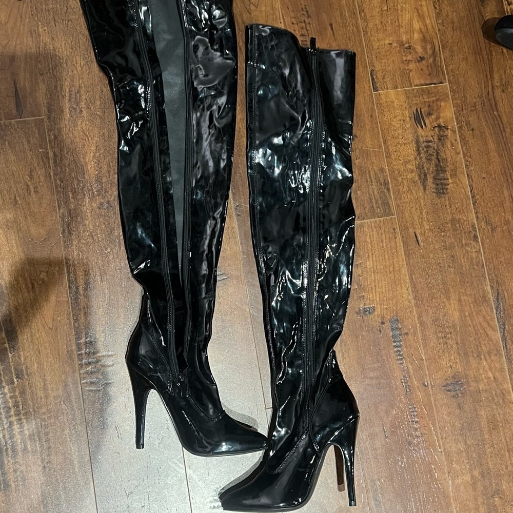 Black Over-the-Knee Women's Boots